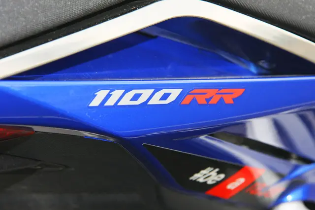 Aprilia Tuono 1100 RR. Nombre del modelo.