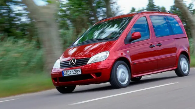 Mercedes Vaneo delantera