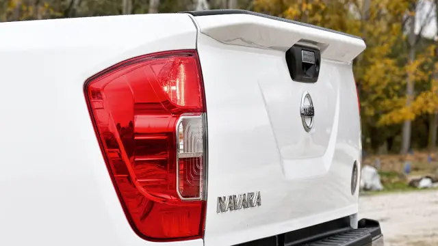 Nissan NP300 Navara 2.3 dCi Doble Cabina detalle caja