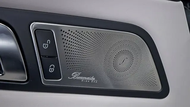 Mercedes AMG GT C Roadster altavoces