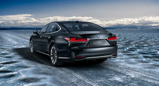 Lexus LS 500h 2017 7