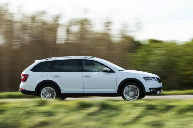 Skoda Octavia Scout 2017