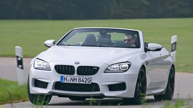 BMW M6 Cabrio curva