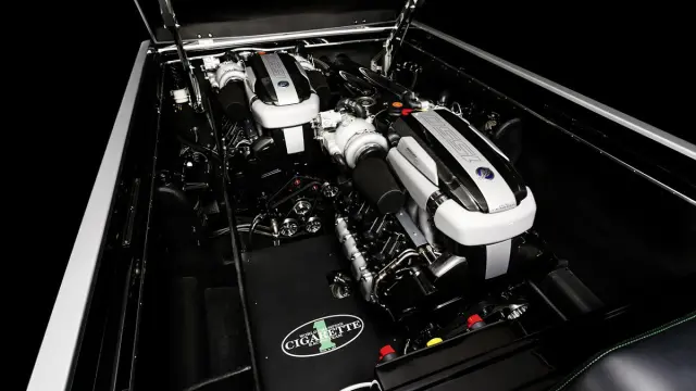 Cigarette Marauder 50 AMG GT R motores