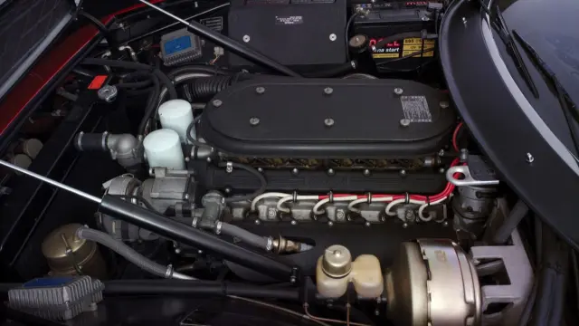 Ferrari Daytona Spider motor