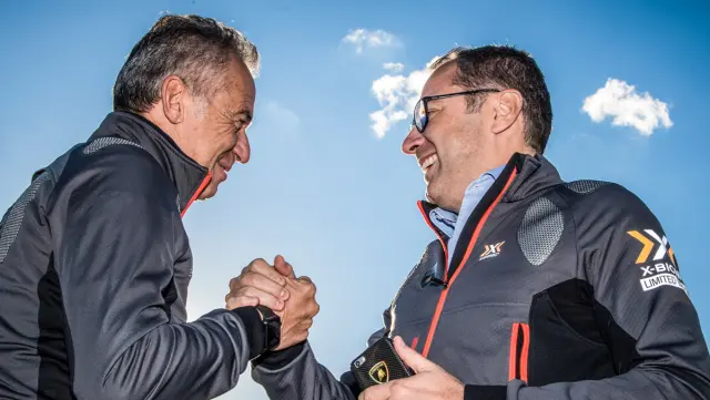 Todo risas entre el jefe de I+D Maurizio Reggiani (izqda) y el CEO Domenicali.