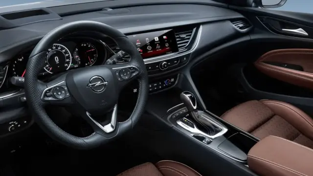 Identifica estos 7 coches por su volante (III)
