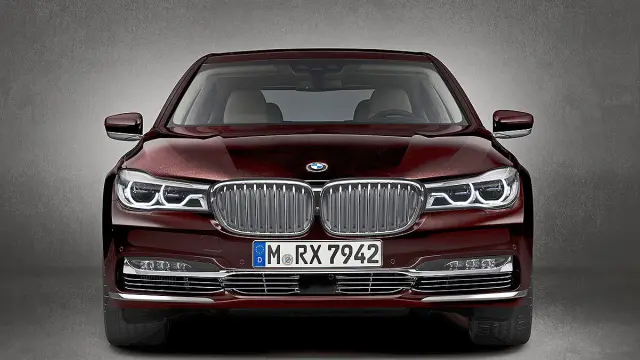 BMW M760Li xDrive morro parrilla
