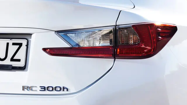 En los acabados de la carrocería se han empleado técnicas reservadas a los concept cars.