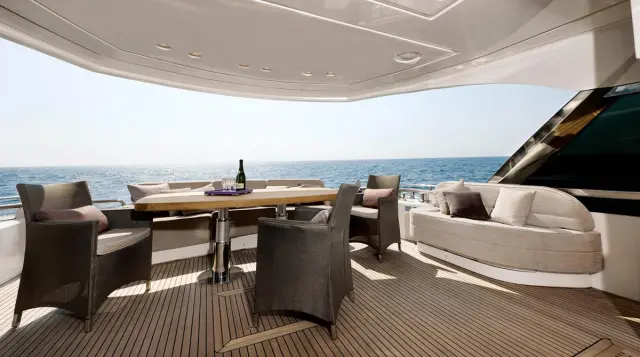 yate rafa nadal astillero monte carlo yachts