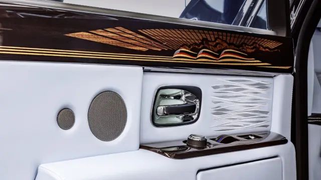 último Rolls-Royce Phantom VII fabricado detalle puerta