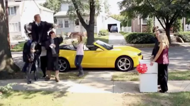 anuncio del Chevrolet Camaro en la Super Bowl 2012