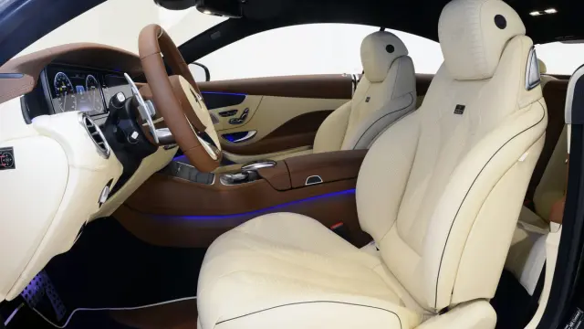 Brabus Rocket 900 Coupé asientos