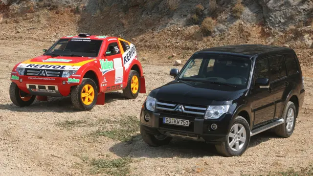 cinco todoterrenos radicales Mitsubishi Montero delantera