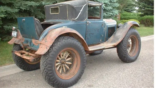 Ford Model A 'Bigfoot' en parado