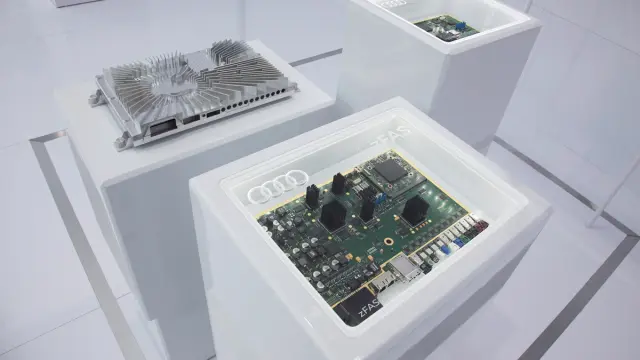 Unidad de control para los sistemas de conducción pilotada de Audi 3