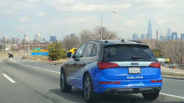 Audi SQ5 autónomo - trasera Nueva York