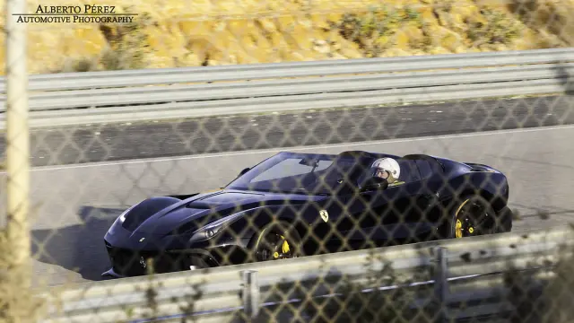Ferrari F12 TRS negro