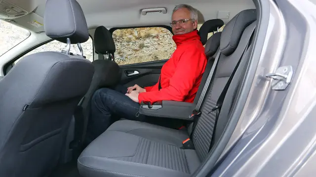 Ford Focus Turnier interior traseras