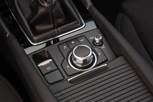 Mazda3 2017