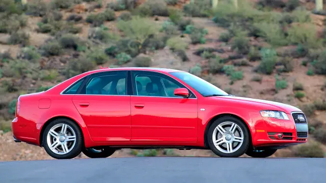 Audi A4 lateral
