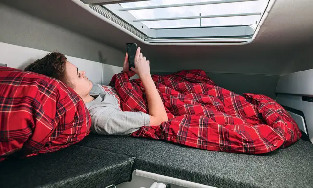 La cama adicional sobre el área de descanso también tiene un sobreprecio de 2.802