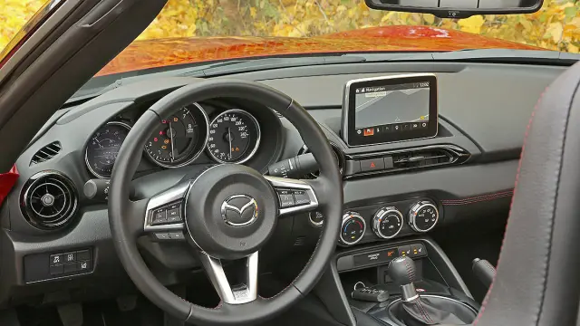 Mazda MX-5 detalle interior
