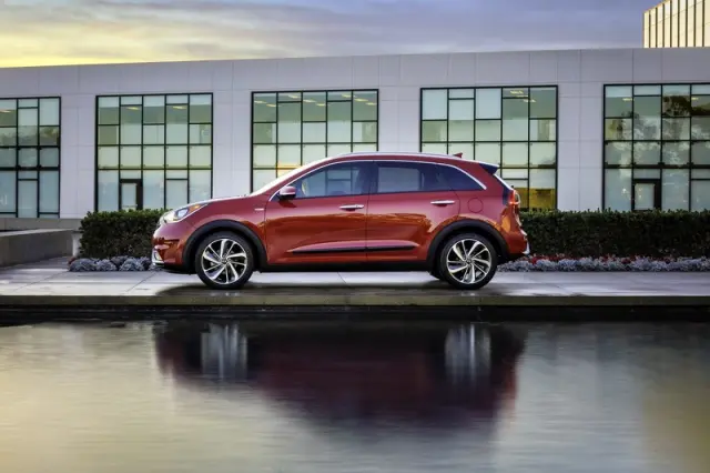 Nuevo Kia Niro 2017 lateral