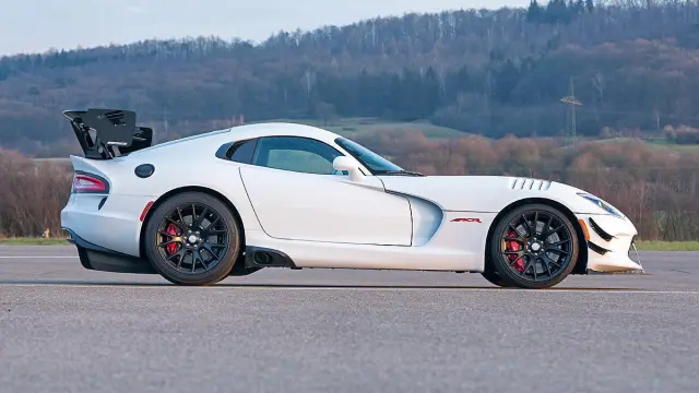 Dodge Viper ACR zaga lateral