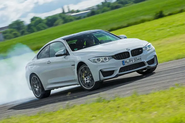 Prueba radical: BMW M4 Competition drift
