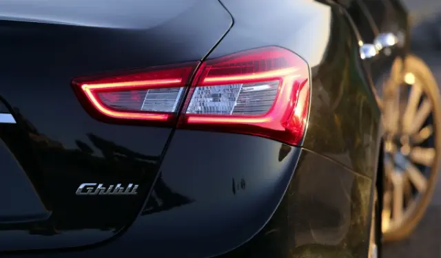 Nuevo Maserati Ghilbi, detalle grupo óptico