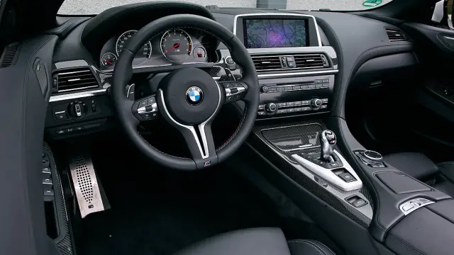 BMW M6 Cabrio interior
