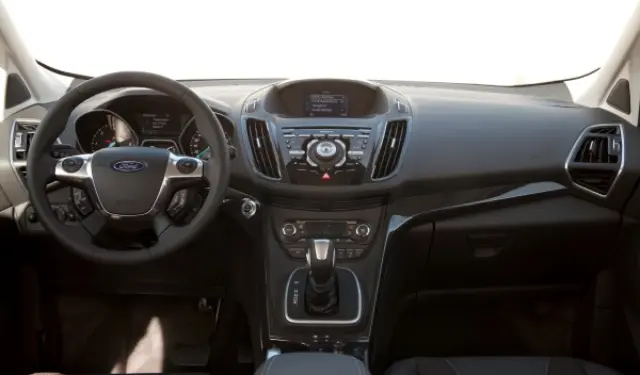 Ford Kuga 2013 salpicadero
