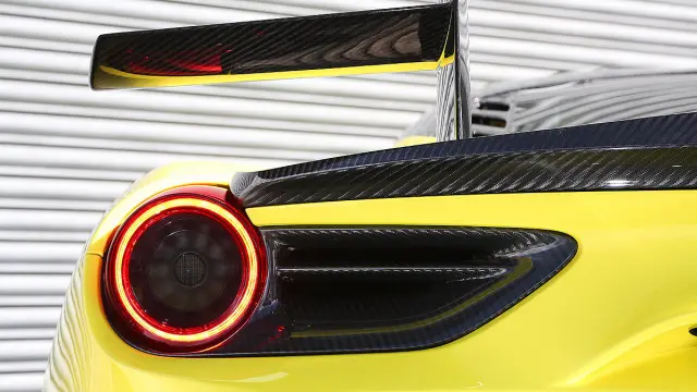 5 Duelo tuning radical: Mansory 4XX Siracusa und AMG GT S