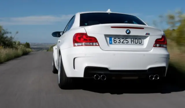 BMW Serie 1M Coupé trasera