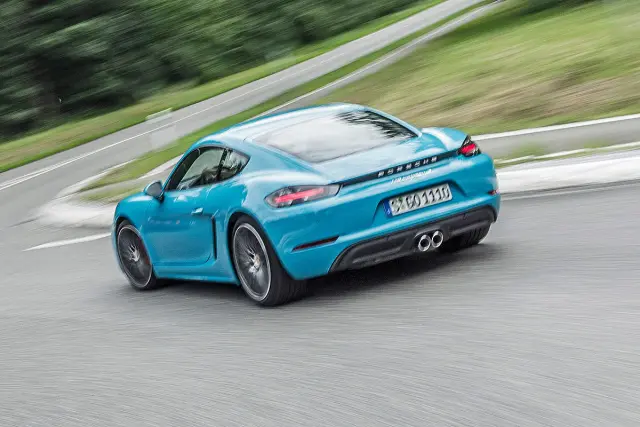 Porsche 718 Cayman S zaga
