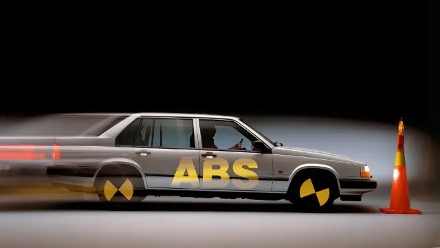 mejores-inventos-automóvil-abs