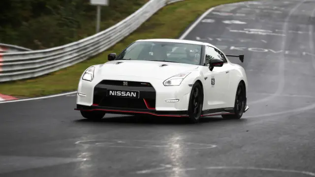 Nissan GTR Nismo Nurburgring delantera