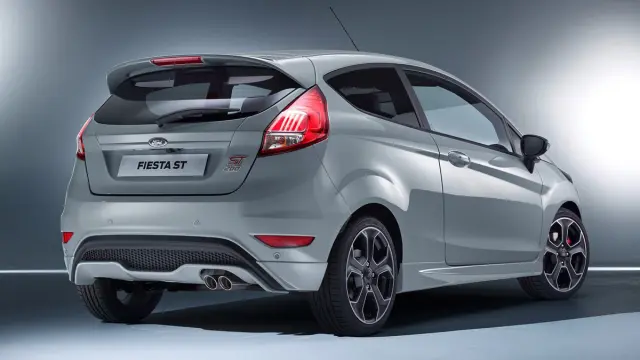 Ford Fiesta ST200 2016 zaga