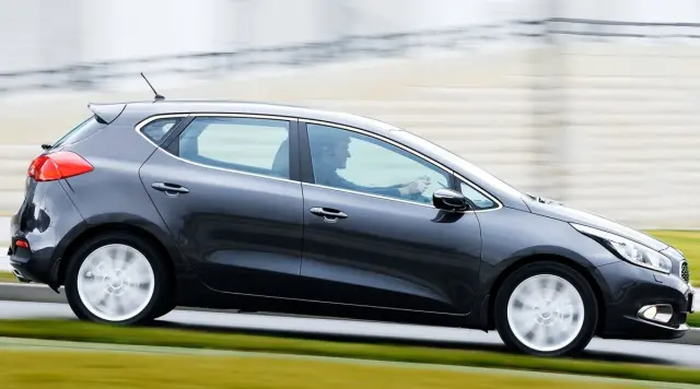 Kia cee’d lateral