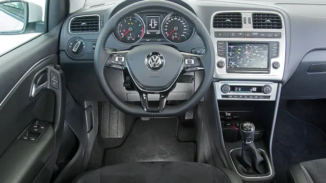 Volkswagen Polo estatica interior