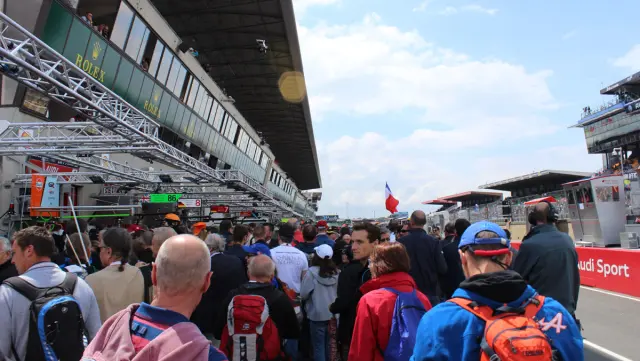 24 horas de Le Mans 2016, paseo boxes