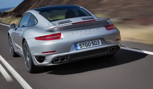 Porsche 911 Turbo delantera