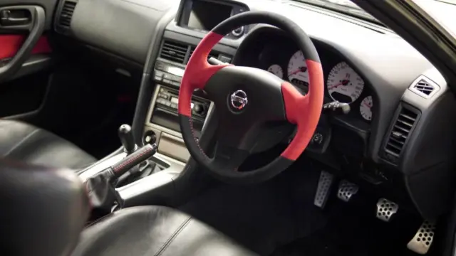 Venta Nissan Skyline GT-R Nismo Z-Tune habitáculo