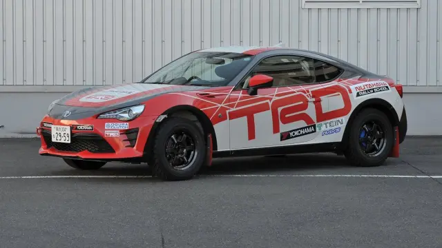Tokio-Auto-Salón-2017-Toyota-gt86-trd-rally-concept