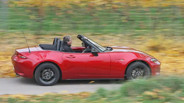 Mazda MX-5 barrido