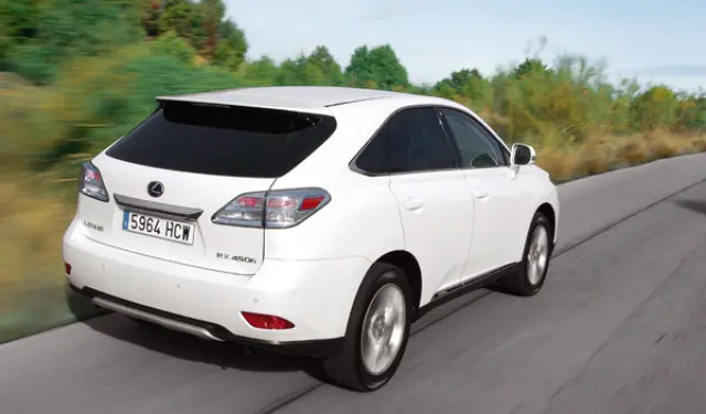 lexus-rx-450h-trasera-dinamica