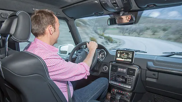 Prueba: Mercedes G 500 4x4² curva dinámica interior