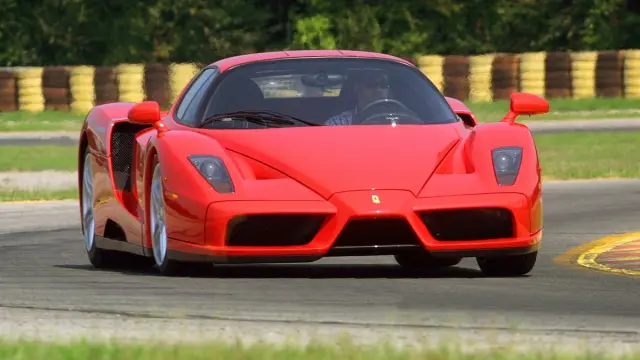 Enzo-frontal