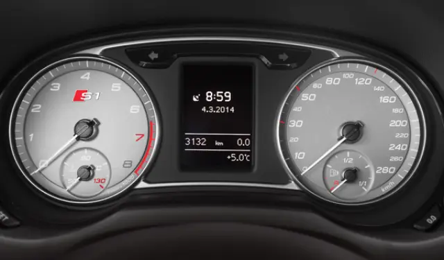 Audi S1 relojes